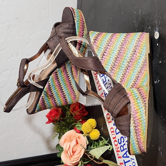 RAMPAGE 7.5M Bridgette Wedge Slingback T Strap Fabric Open Toe Heel - Picture 2 of 11